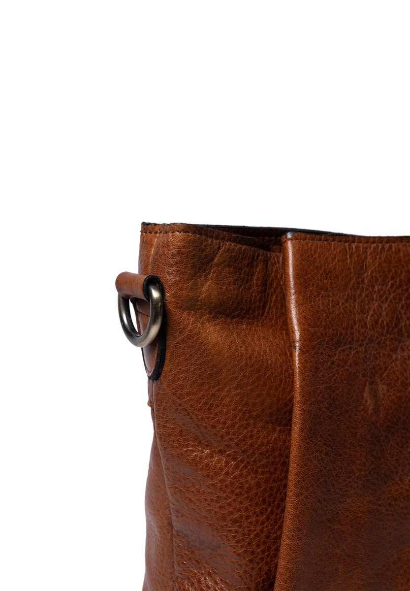 RE:Designed By Dixie Nisa Medium Walnut