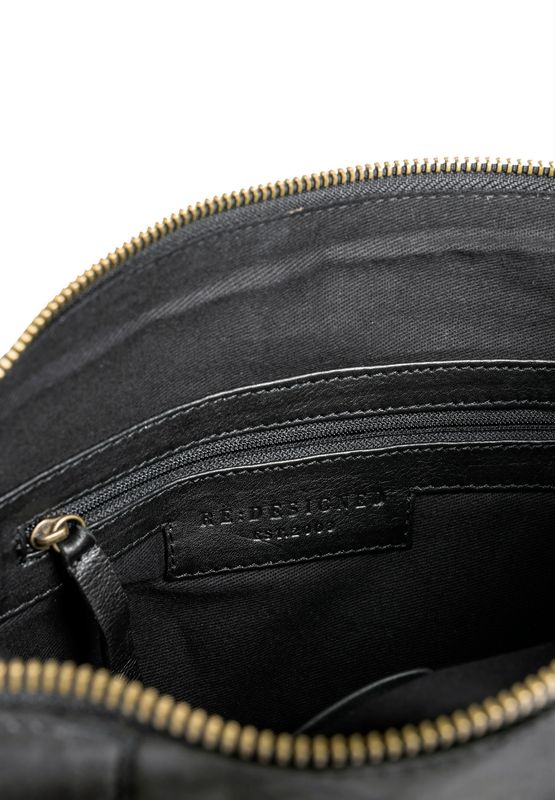 RE:Designed By Dixie Leknes Urban i black