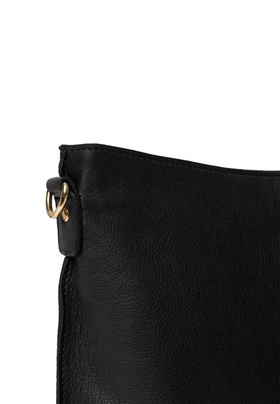 RE: Designed  Fillis Medium Urban Black