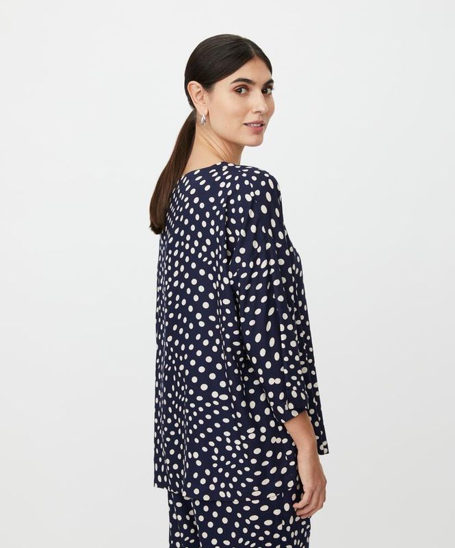 Masai Bluse MaBecca i Navy Blazer