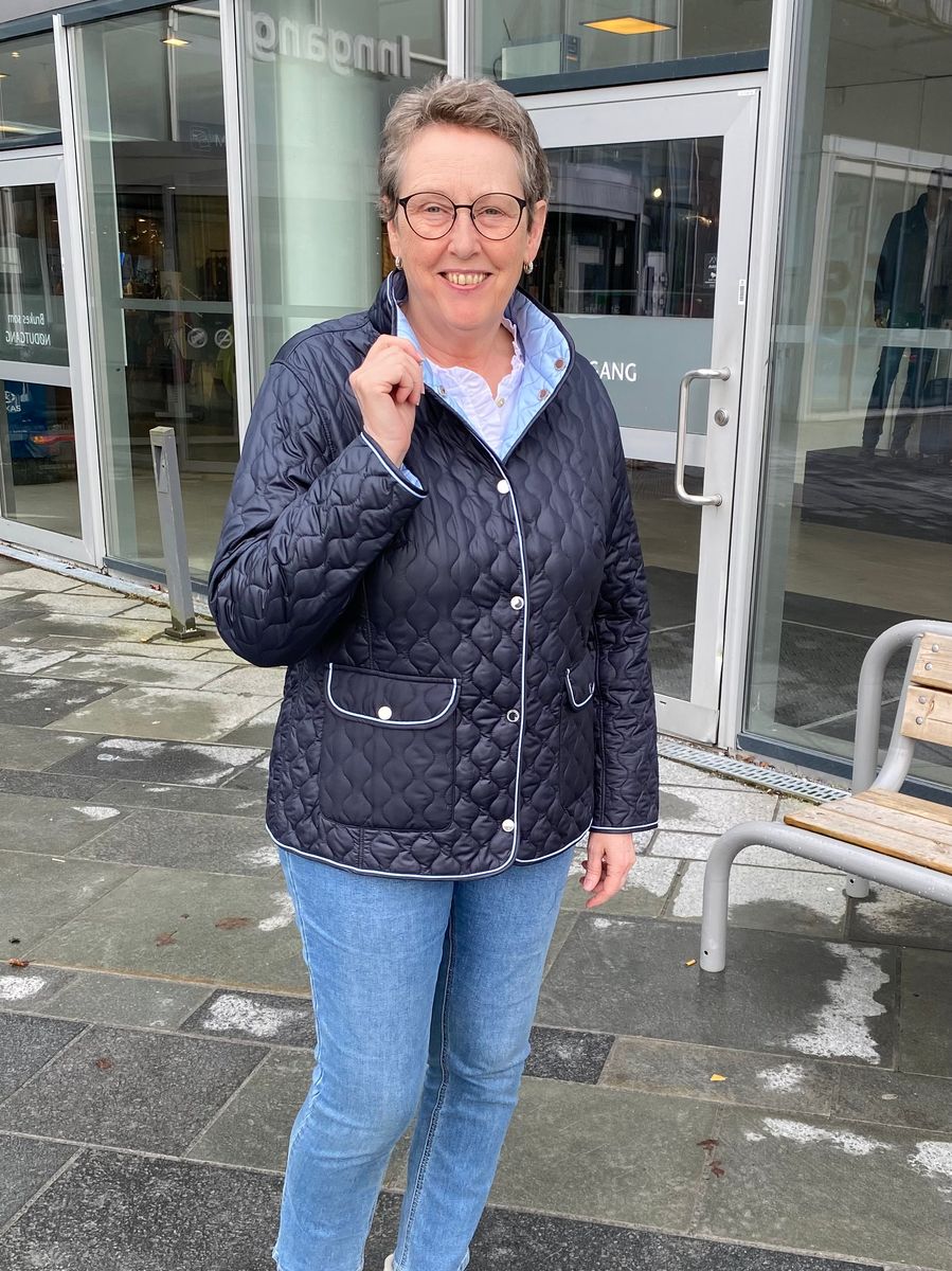 Normann Lett Vattert Vendbar jakke i Navy/Lightblue