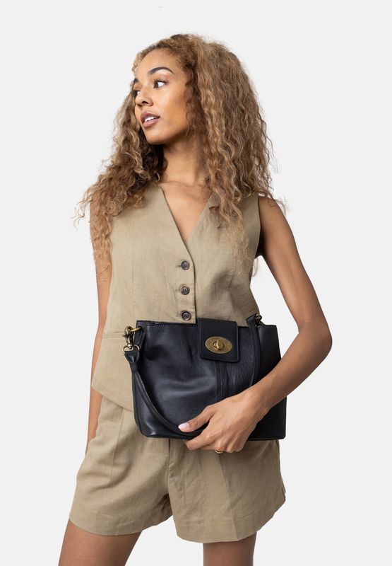 RE:Designed By Dixie Carola Small i Black