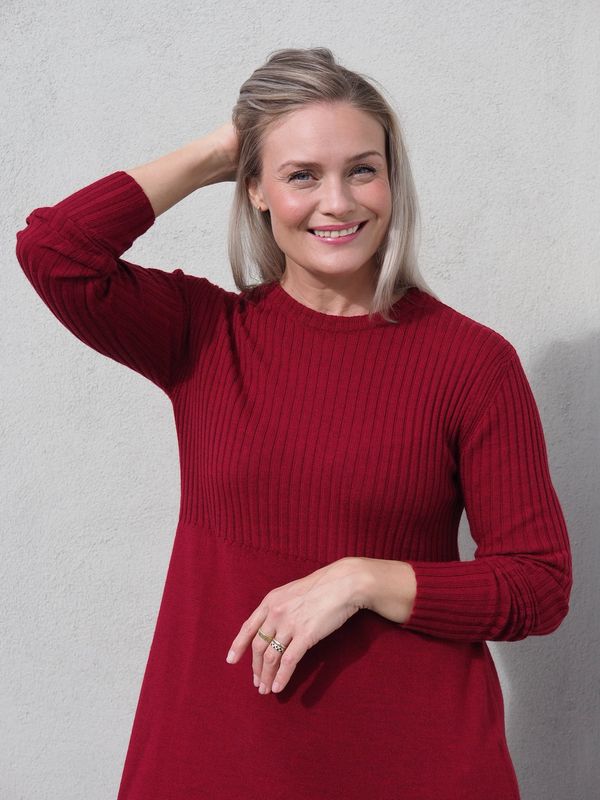 Makeløs Bud Kjole i Cherry